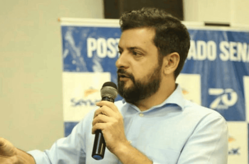 Economista Victor Hugo Almeida
