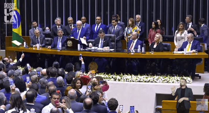 Lula toma posse pela terceira vez como presidente do Brasil