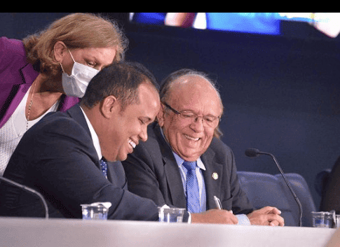 Vereador Enzo Samuel assume presidência da Câmara