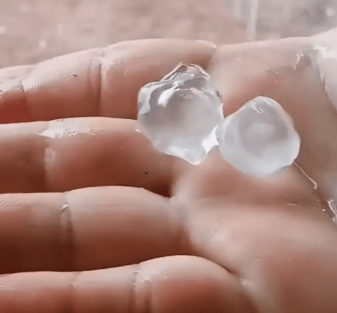 Chuva de granizo é registrada em Barras