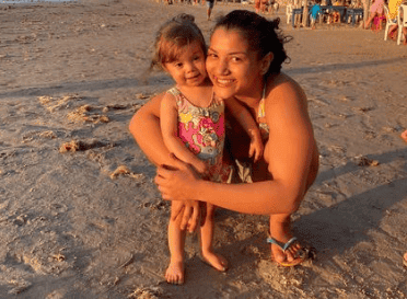 Sarah Menezes e a filha Nina