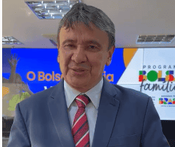 Ministro Wellington Dias se reúne com prefeitos e vereadores piauienses