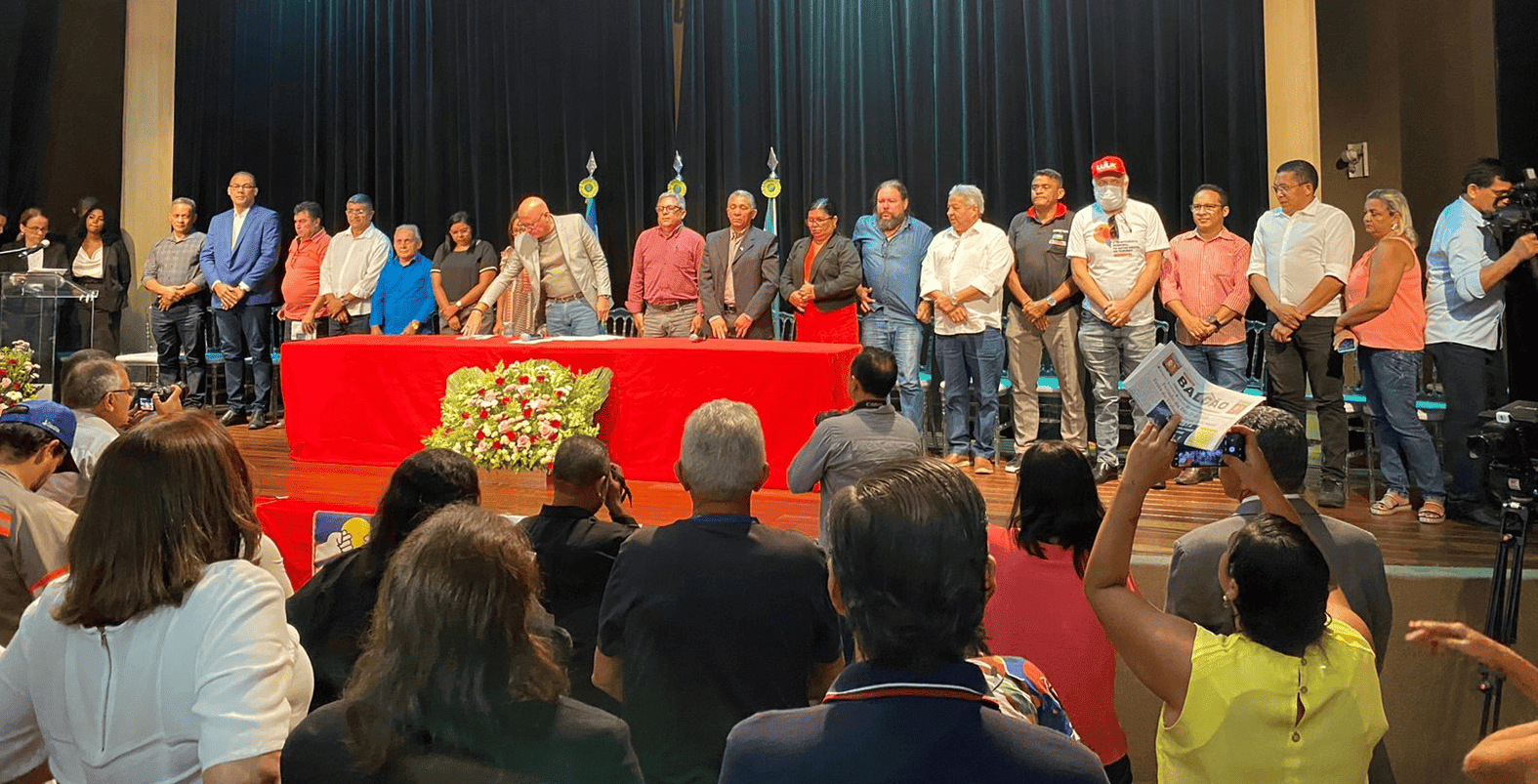 Sessão solene em homenagem ao Dia do Trabalhador