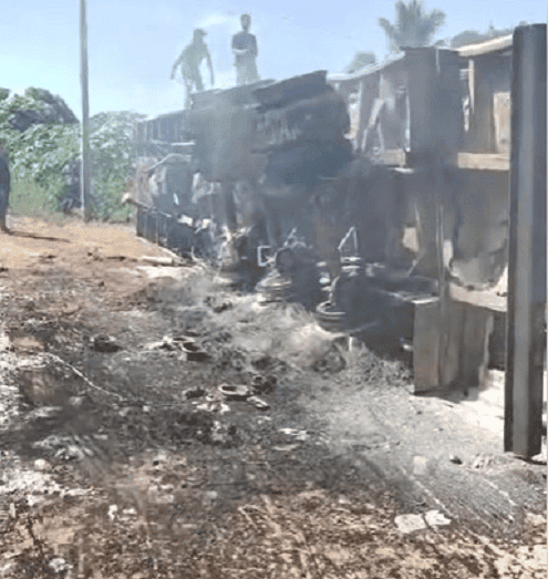 Carreta carregada de frango tomba em Monte Alegre do Piauí