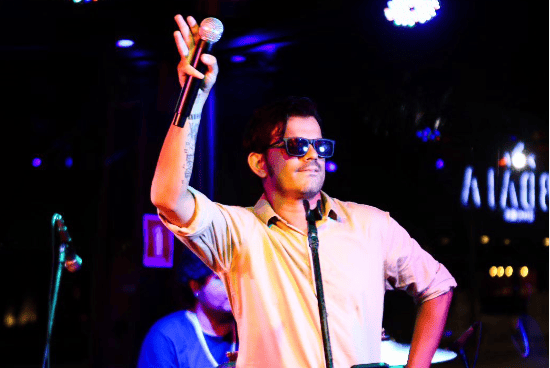 Cantor e compositor Ney Araújo
