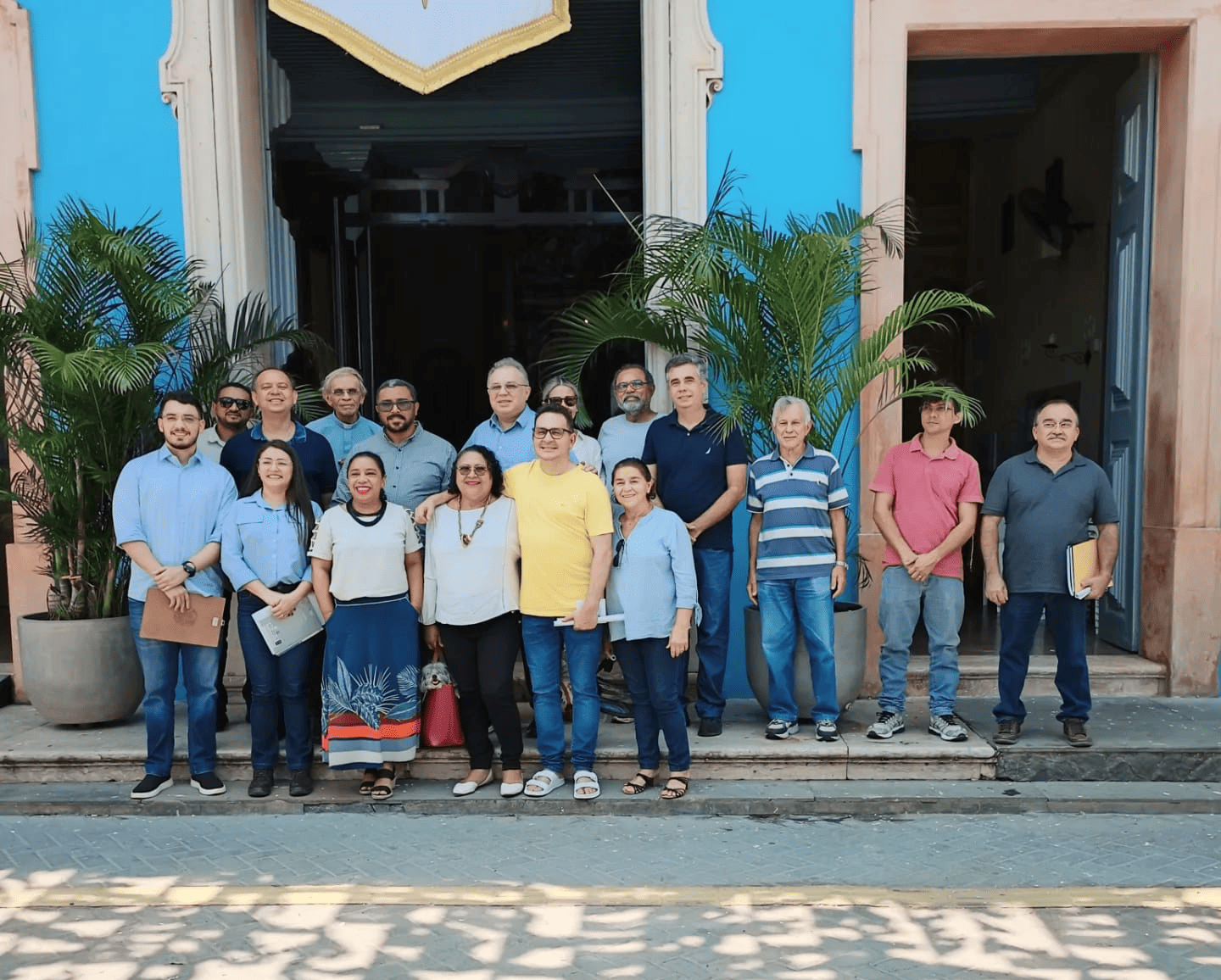 Autoridades que participaram da reunião para restauração das igrejas