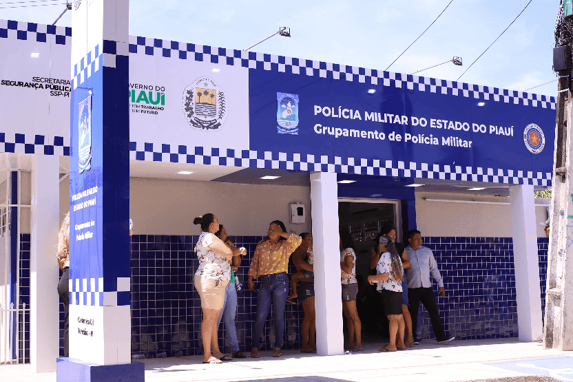 Grupamento da Polícia Militar no povoado Cerâmica Cil