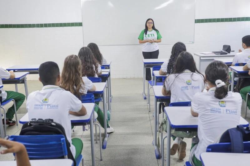 Professor em sala de aula