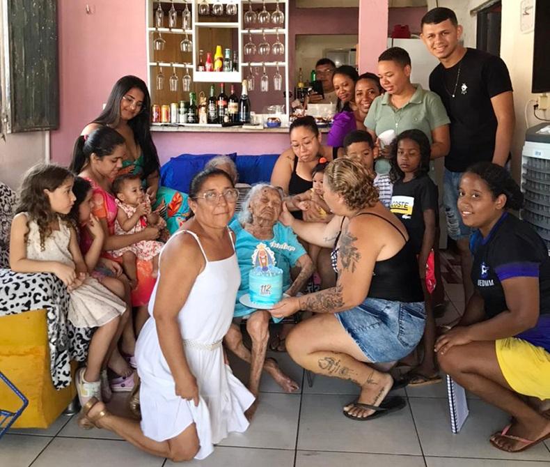 Família comemora 112 anos de Teresinense