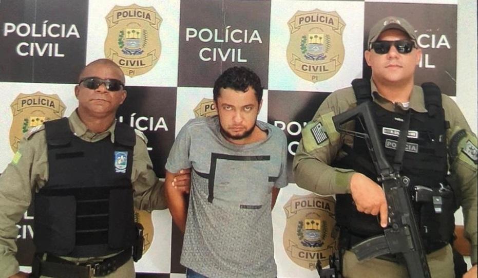 Adeilson foi preso horas depois do crime