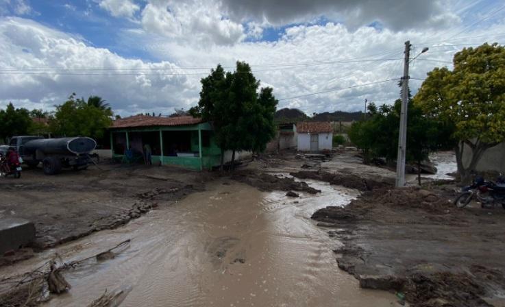 Comunidade Cacimba da Pedra após rompimento de açude