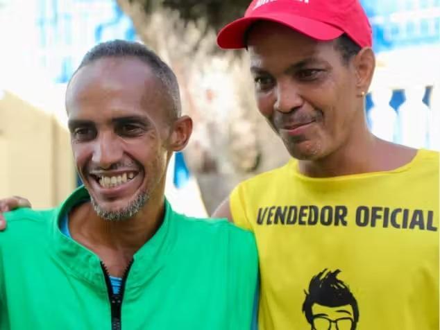 Os dois irmãos se reencontram no Carnaval de Salvador