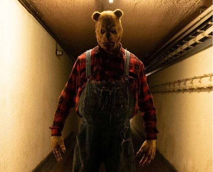 Ursinho Pooh: Sangue e Mel 2 está em cartaz nos cinemas brasileiros