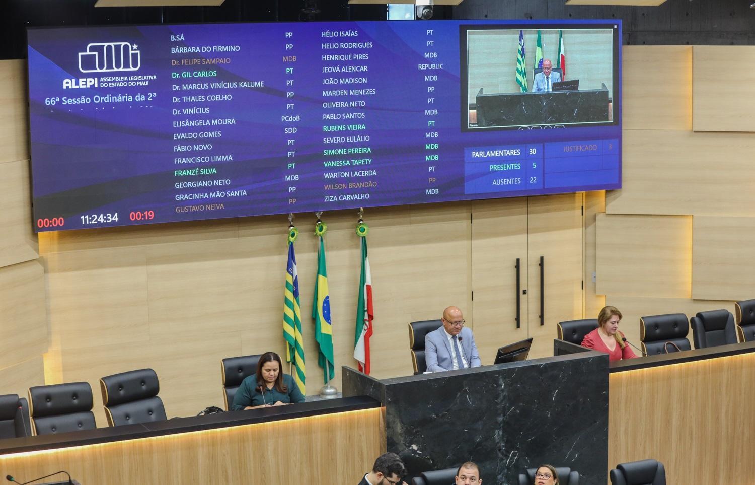 A matéria foi lida no pequeno expediente de terça-feira e segue para apreciação nas comissões técnicas