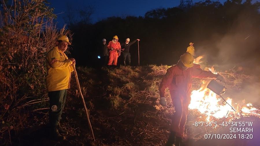 Corpo de Bombeiros durante combate a incêndios florestais no Piauí