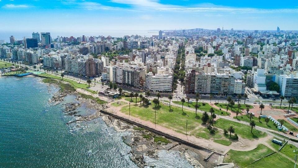 Montevideo, no Uruguai, um dos países com maior PIB per capita da região