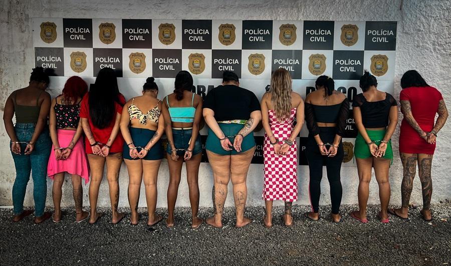Segundo a polícia, as blogueiras ostentam um estilo de vida incompatível com suas rendas declaradas e fazem apologia ao crime
