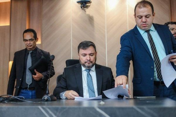 A reunião da CCJ foi presidida pelo deputado Fábio Novo