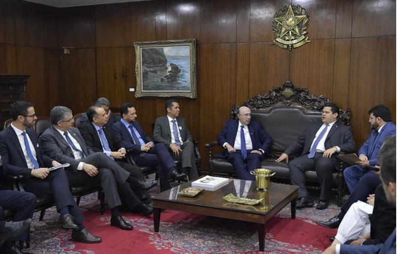 Reunião  dos secretarios com o presidente do senado Davi Alcolumbre