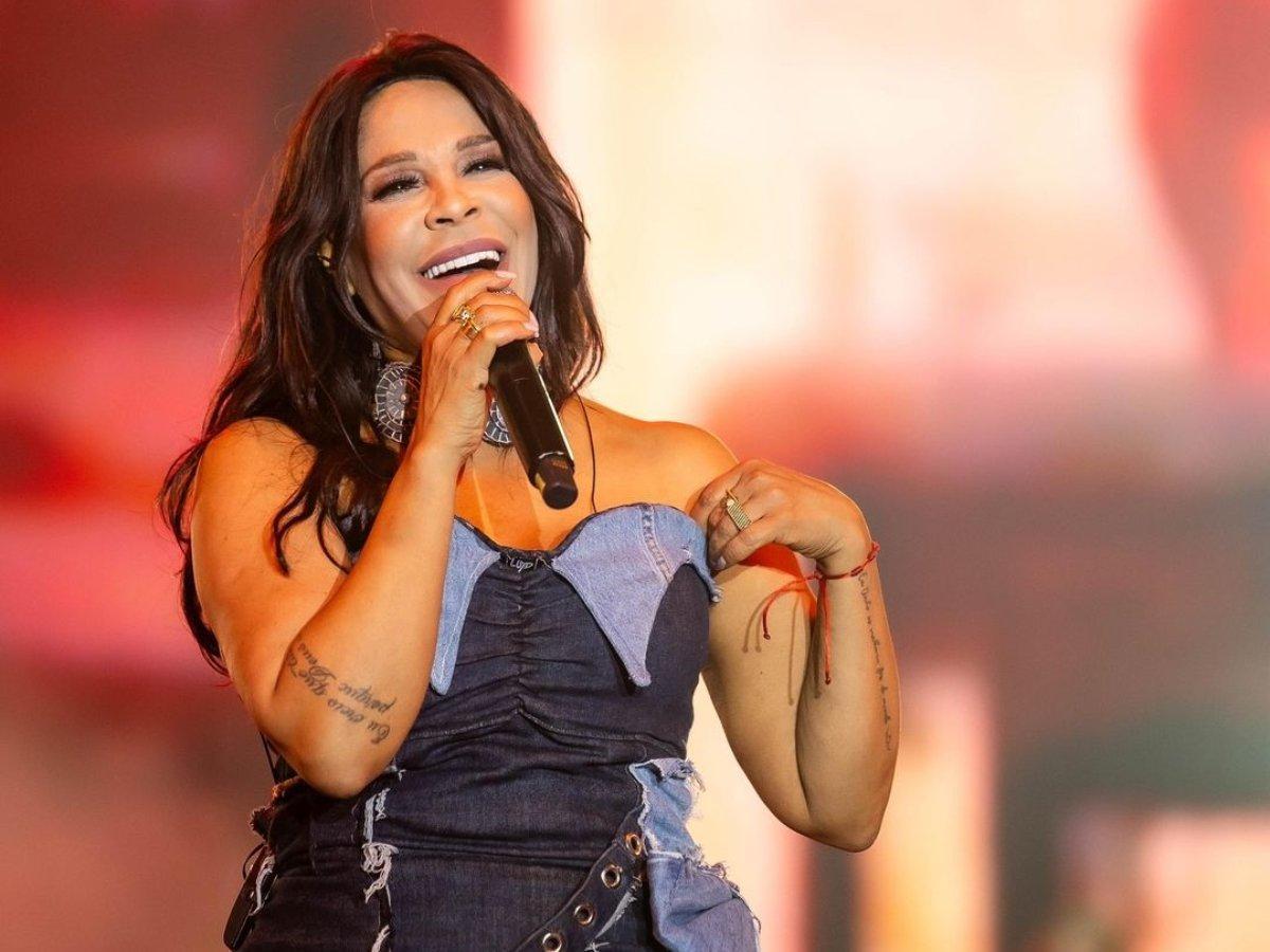 Cantora de forró Silvânia Aquino deixou a banda Calcinha Preta depois de 25 anos