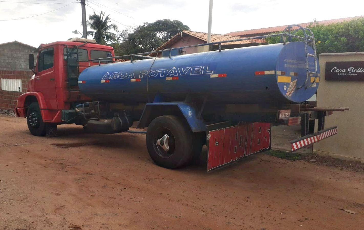 Carro Pipa em Cajueiro da Praia