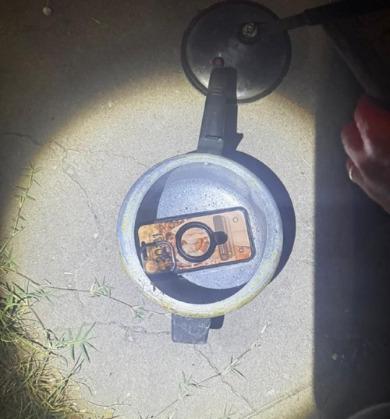 Telefone roubado é encontrado dentro de uma panela