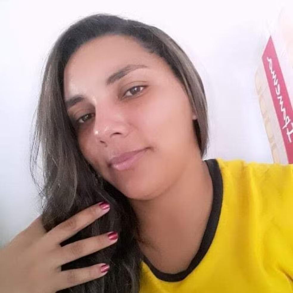A mulher estava como garupa da motocicleta