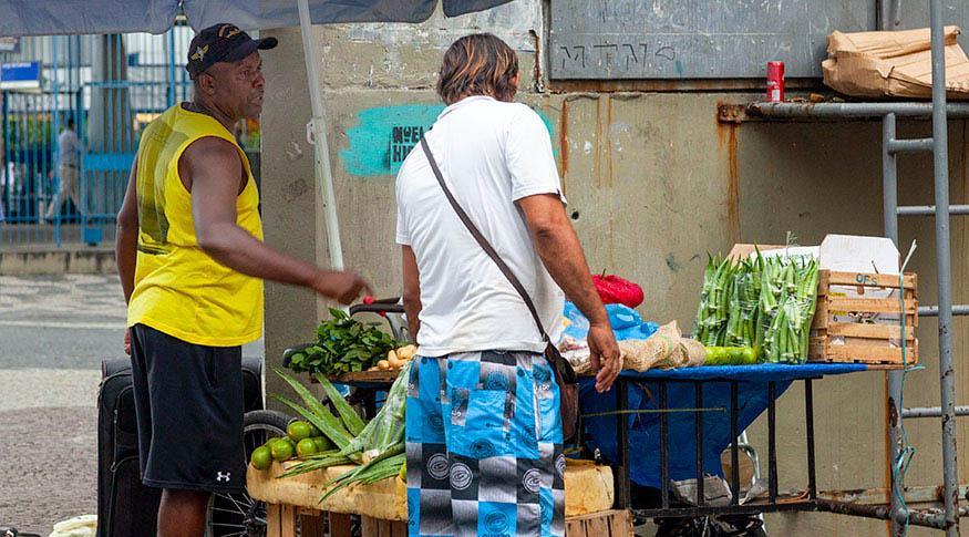 Segundo o IBGE, no treceiro trimestre de 2025, 724 mil piauienses estavam trabalhando de forma informal
