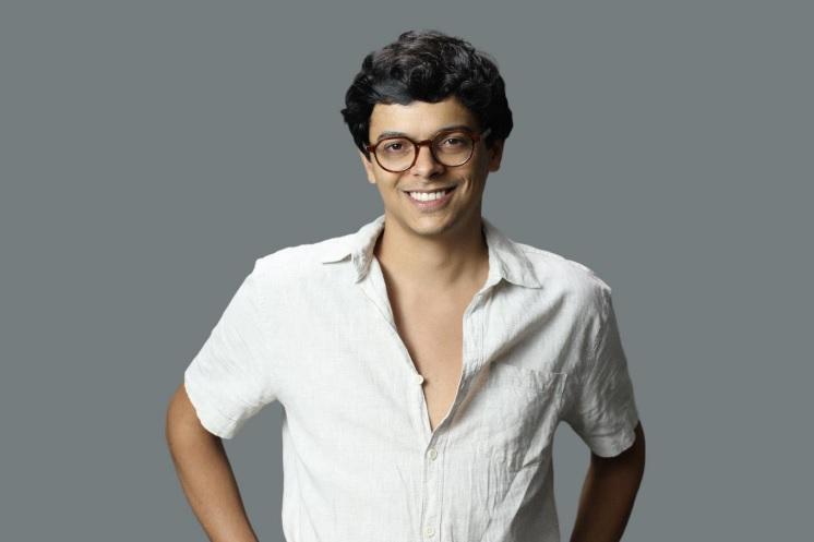 Cantor Tuca Oliveira
