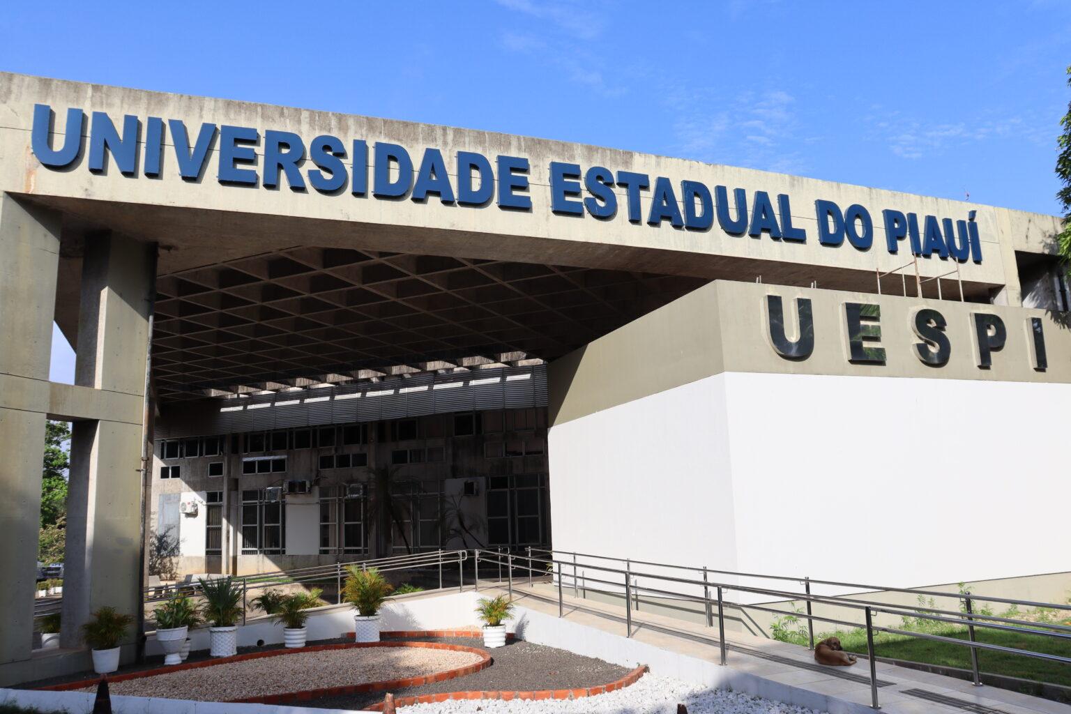 A medida está prevista em edital e contempla 100% das vagas ofertadas pela universidade