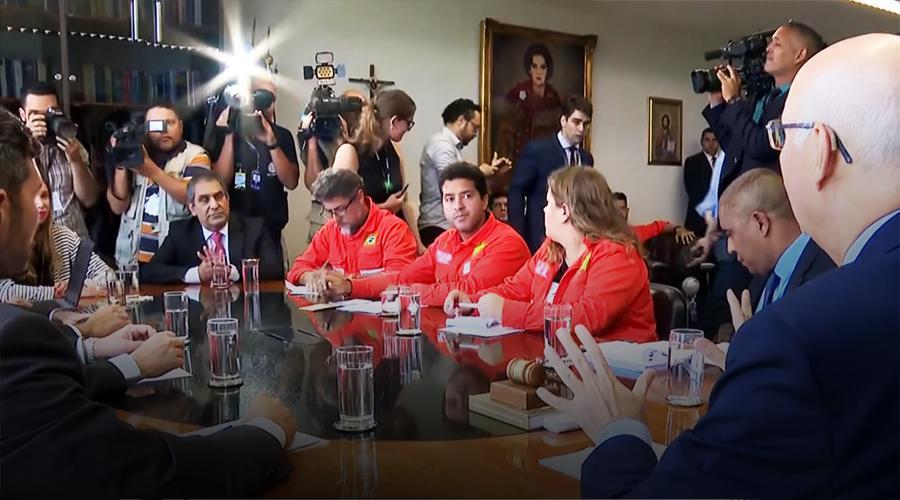 Petroleiros em negociação
