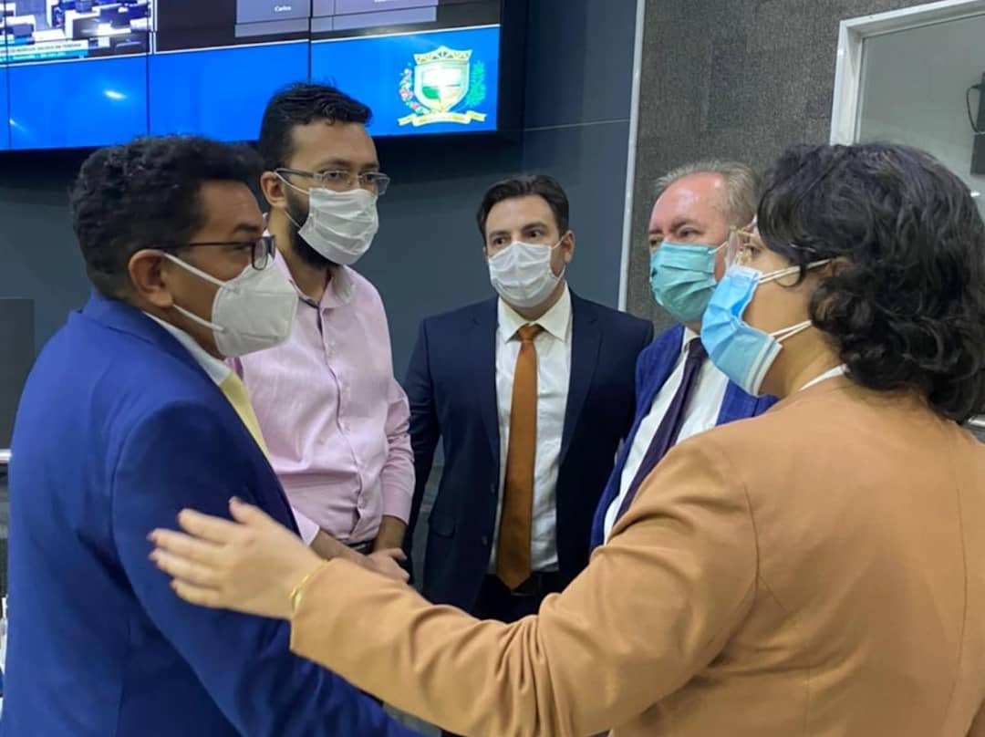 JH com vereadores na CMT:  melhoria na coleta de lixo