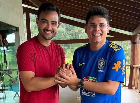 Vinícius Dias e Oliveira Neto se reúnem em Miguel Alves