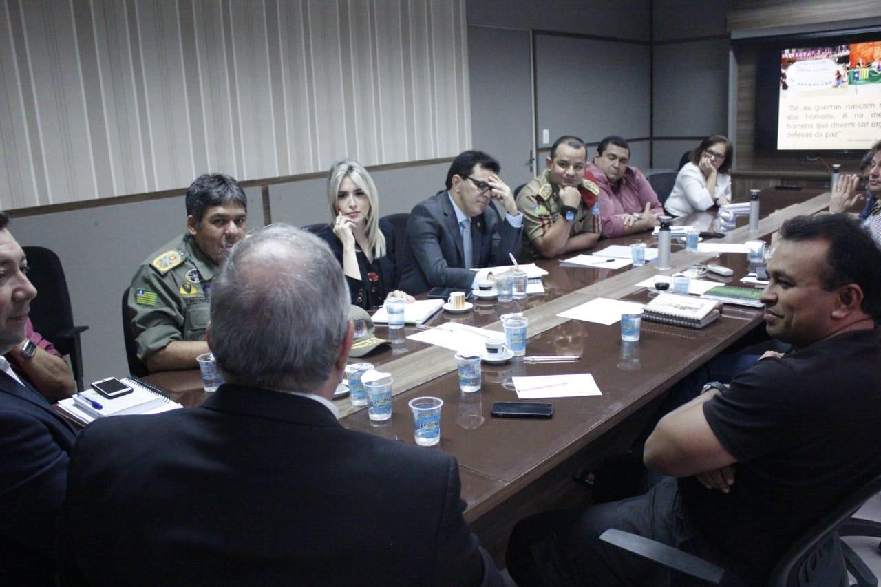 Reunião discute segurança nas escolas estaduais