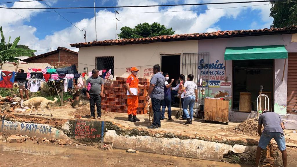 Visitas das familias pela Gerência de Habitação da SDU Leste
