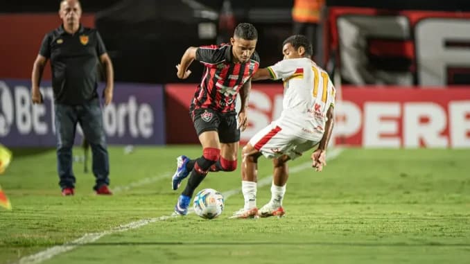 Vitória encara o Piauí em confronto importante no Nordestão
