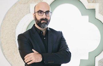 Valter Hugo tem obras editadas em diversos países