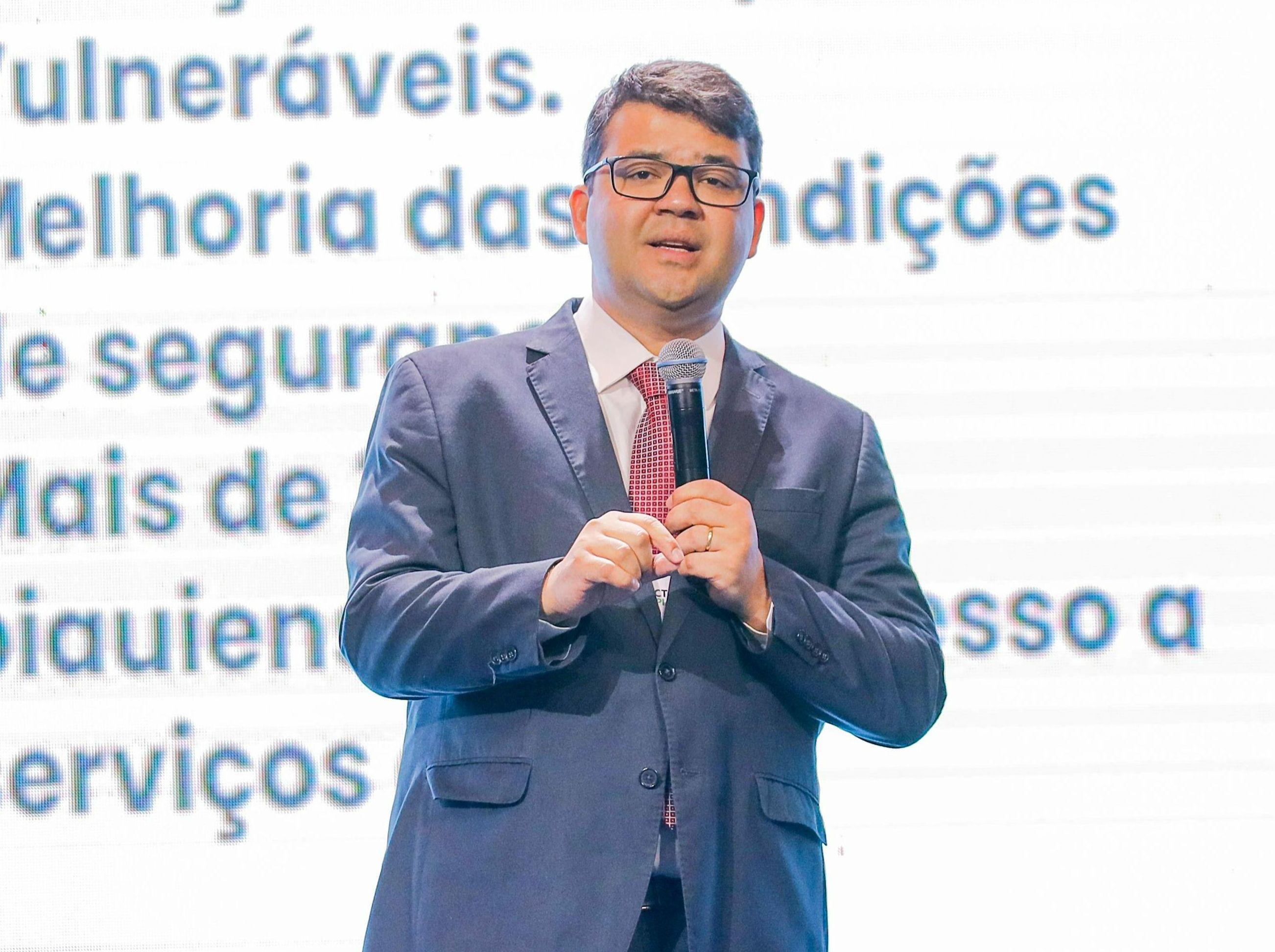 Secretário de Segurança do Piauí, Chico Lucas, informou que SSP-PI e Polícia Civil investigam caso suspeito de intoxicação por metanol em Parnaíba