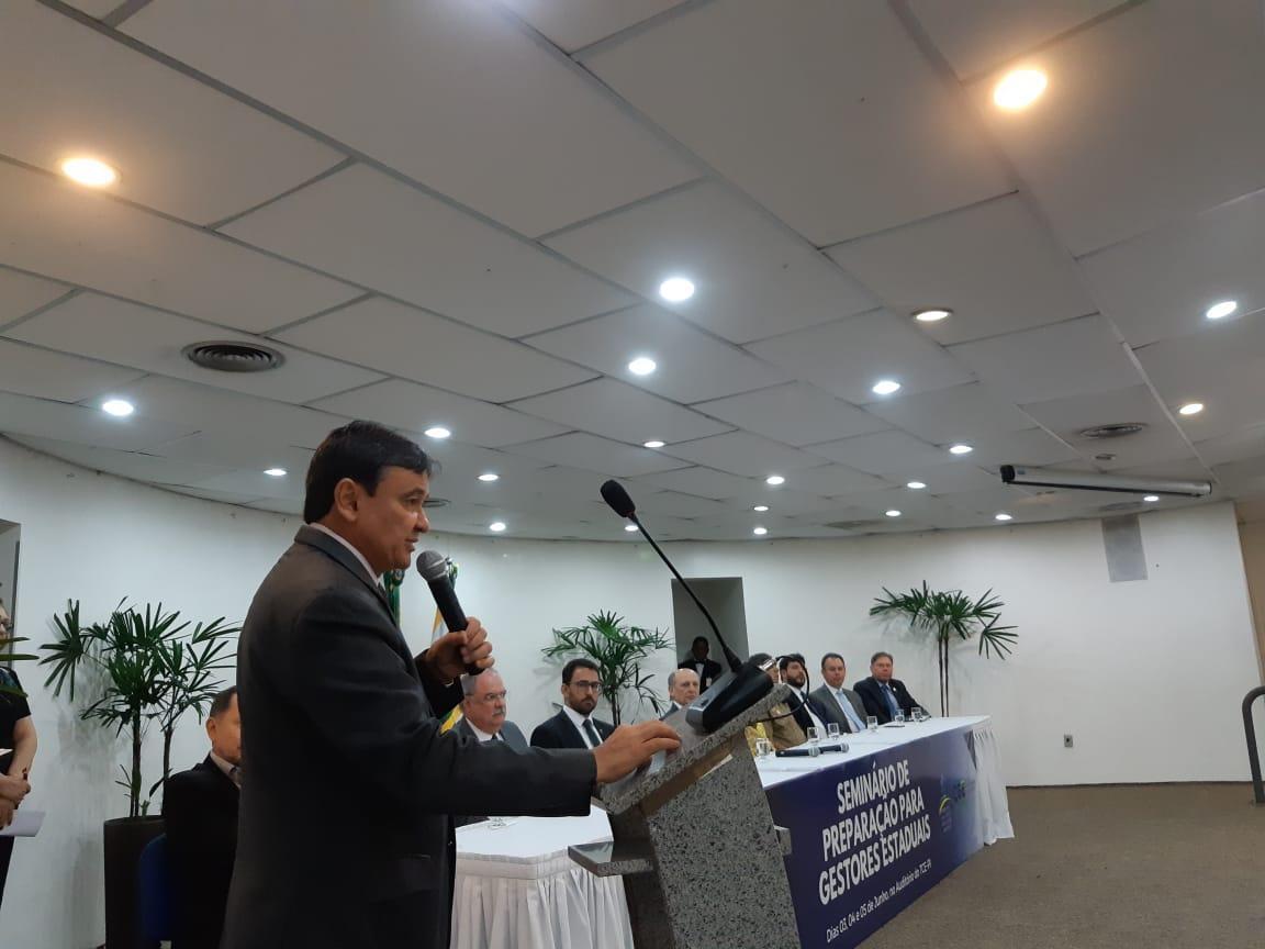 Governador Wellington Dias na abertura do seminário