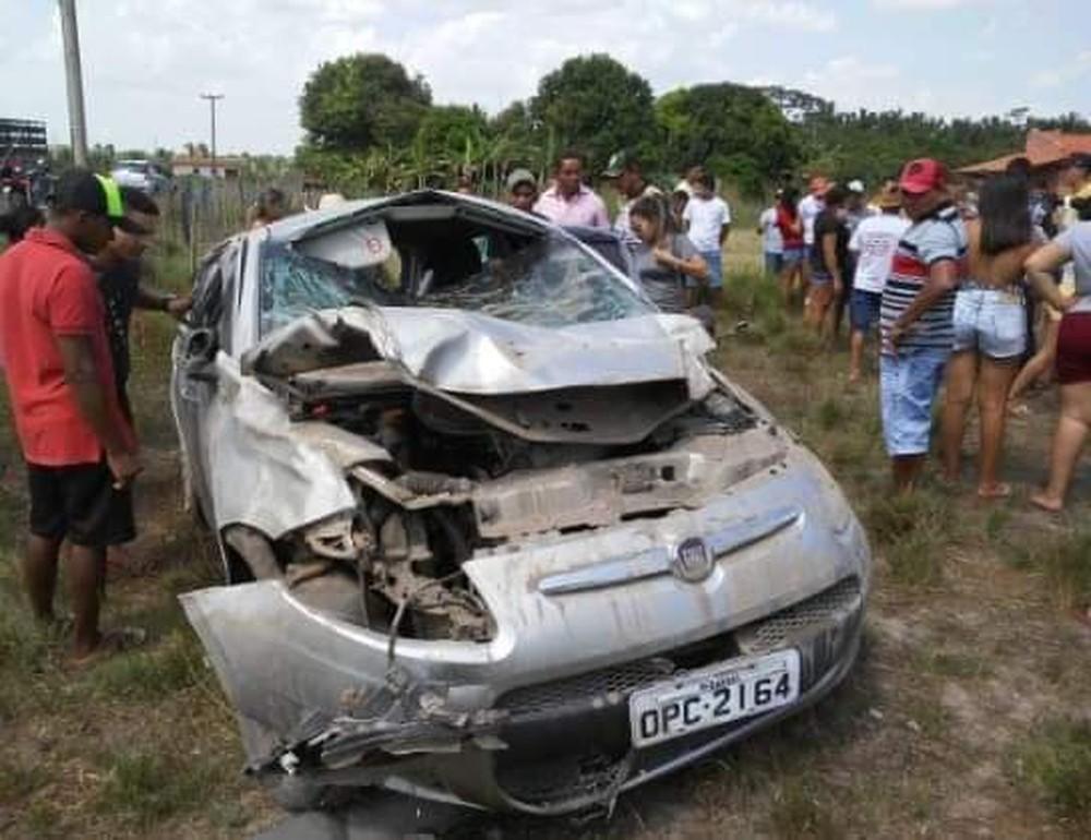 Jovem morre em acidente de carro na zona rural de Barras
