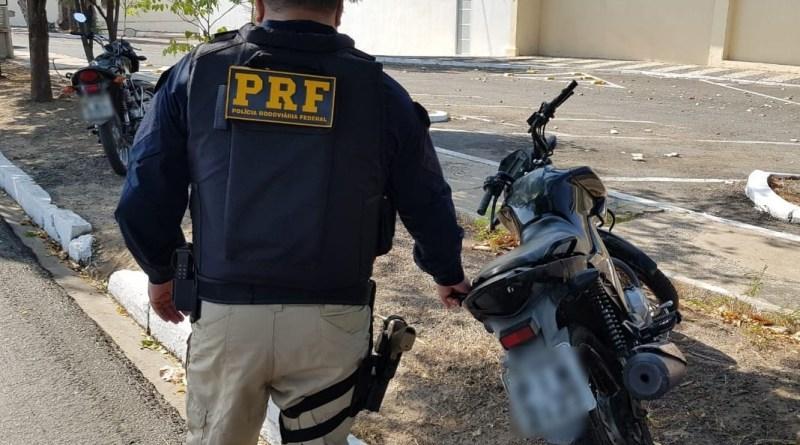 PRF apreende moto campeã de infrações