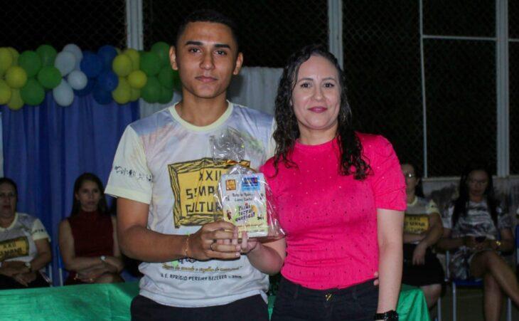 Estudante Carmo dos Santos Sousa