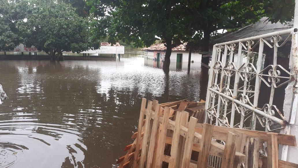 Nível do rio Marathaoan sobe e atinge famílias ribeirinhas em Barras