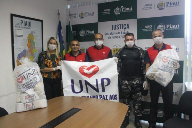 Sistema prisioal do Piauí recebendo kits de higiene