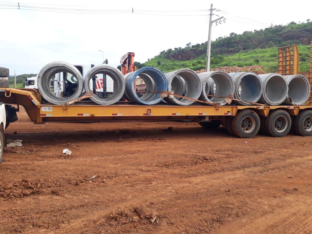Trecho da PI - 130 que liga o município de Nazária a Teresina