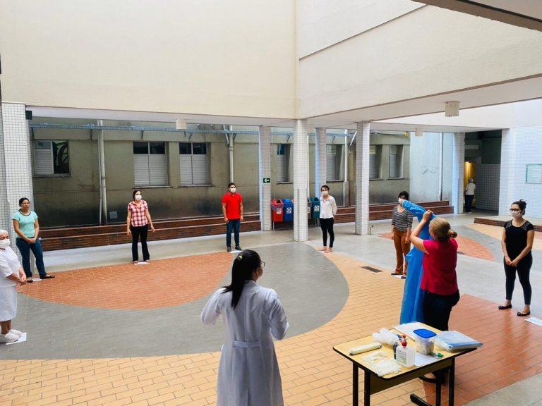 Orientação de paramentação para os profissionais de saúde residentes da Universidade Estadal do Piauí - UESPI
