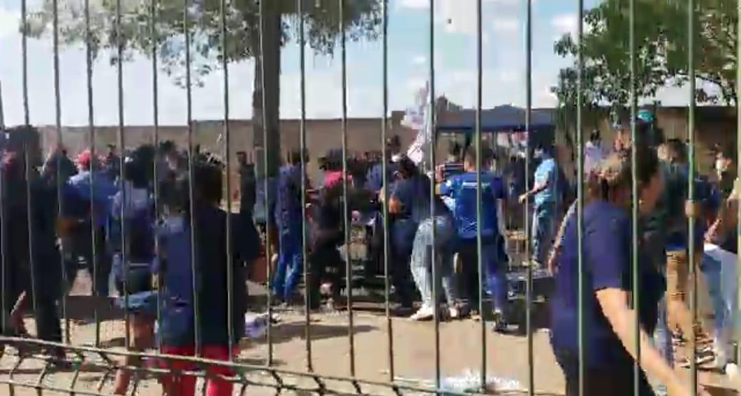 Debate termina em pancadaria entre apoiadores de Kleber Montezuma e Fábio Abreu