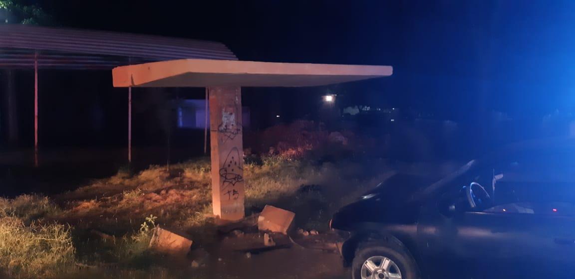 Homem alcoolizado atropela pedestre em ponto de ônibus em Teresina