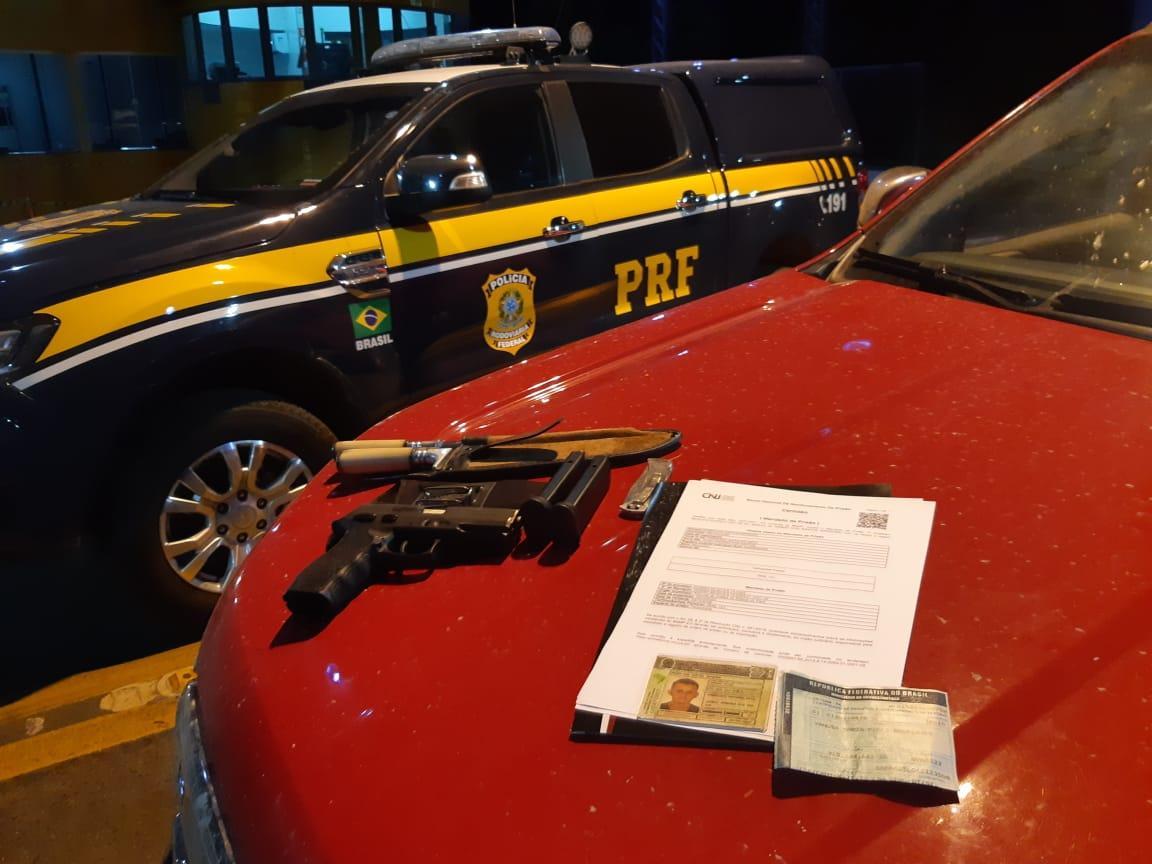 Um homem e uma mulher são presos pela PRF em Campo Maior