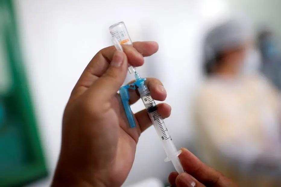 "Já era de conhecimento do Ministério da Saúde que havia o risco de não entrega das seringas e agulhas pelos fabricantes nacionais, até dezembro de 2020", diz o relatório do TCU.